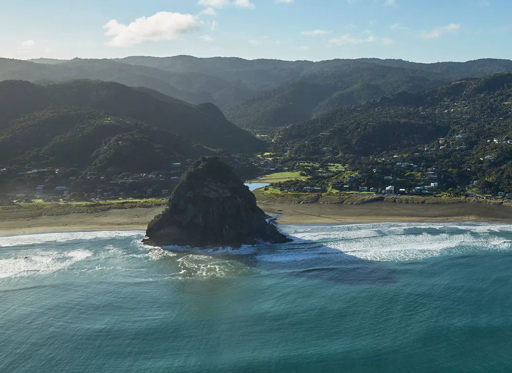 Piha Beach, Auckland