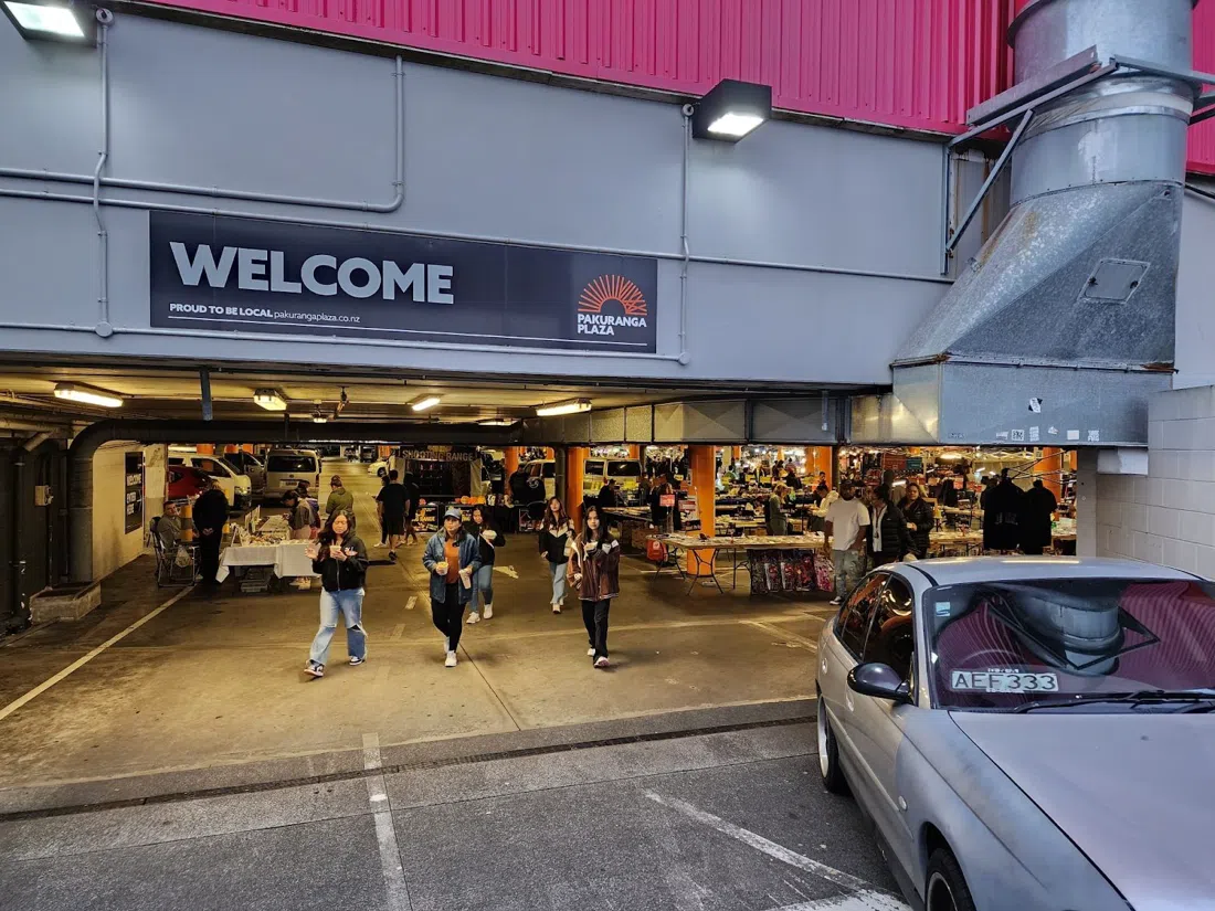 Pakuranga Night Market, Auckland