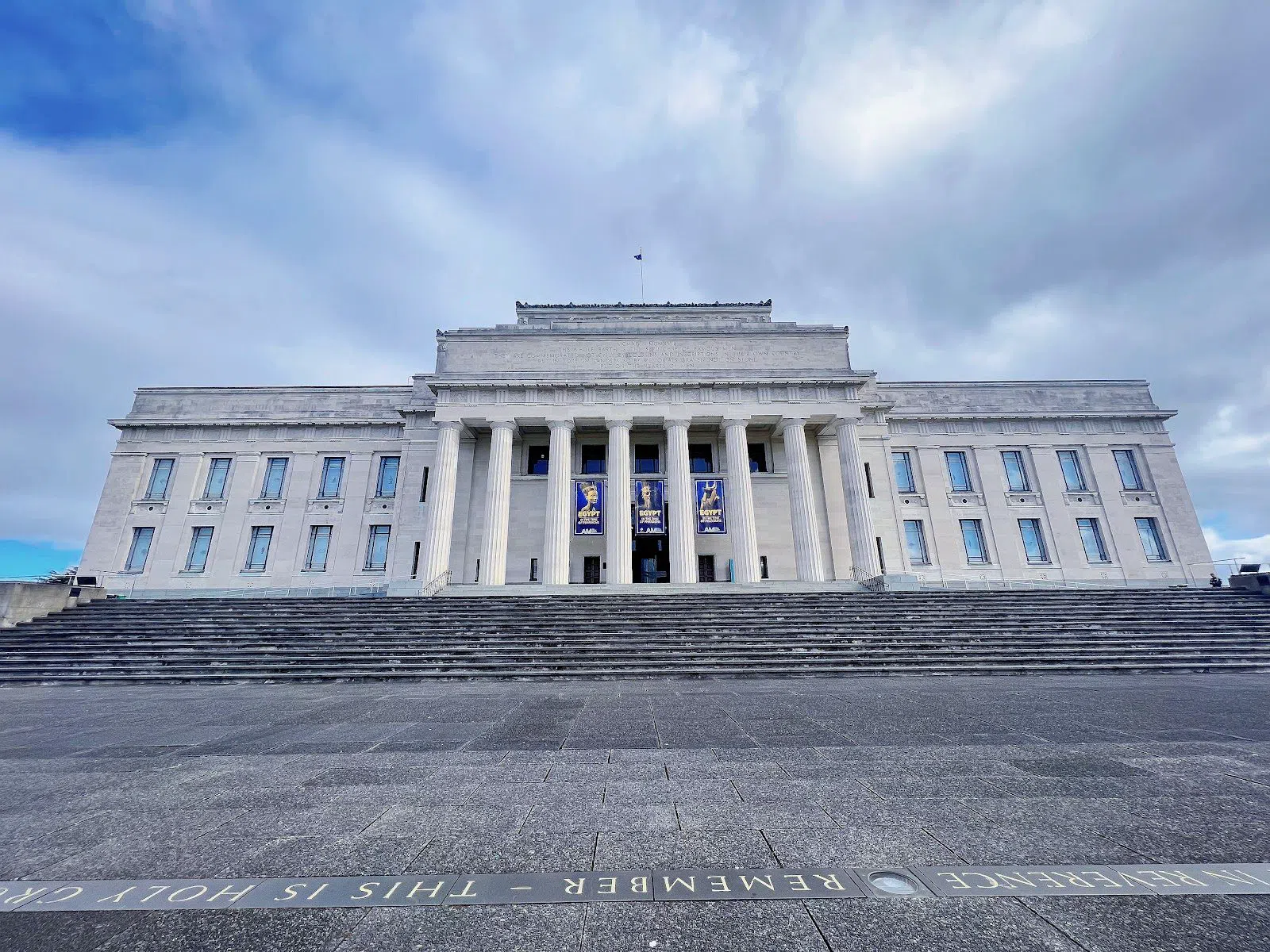 Auckland War Memorial Museum — Māori Cultural Performance, Auckland